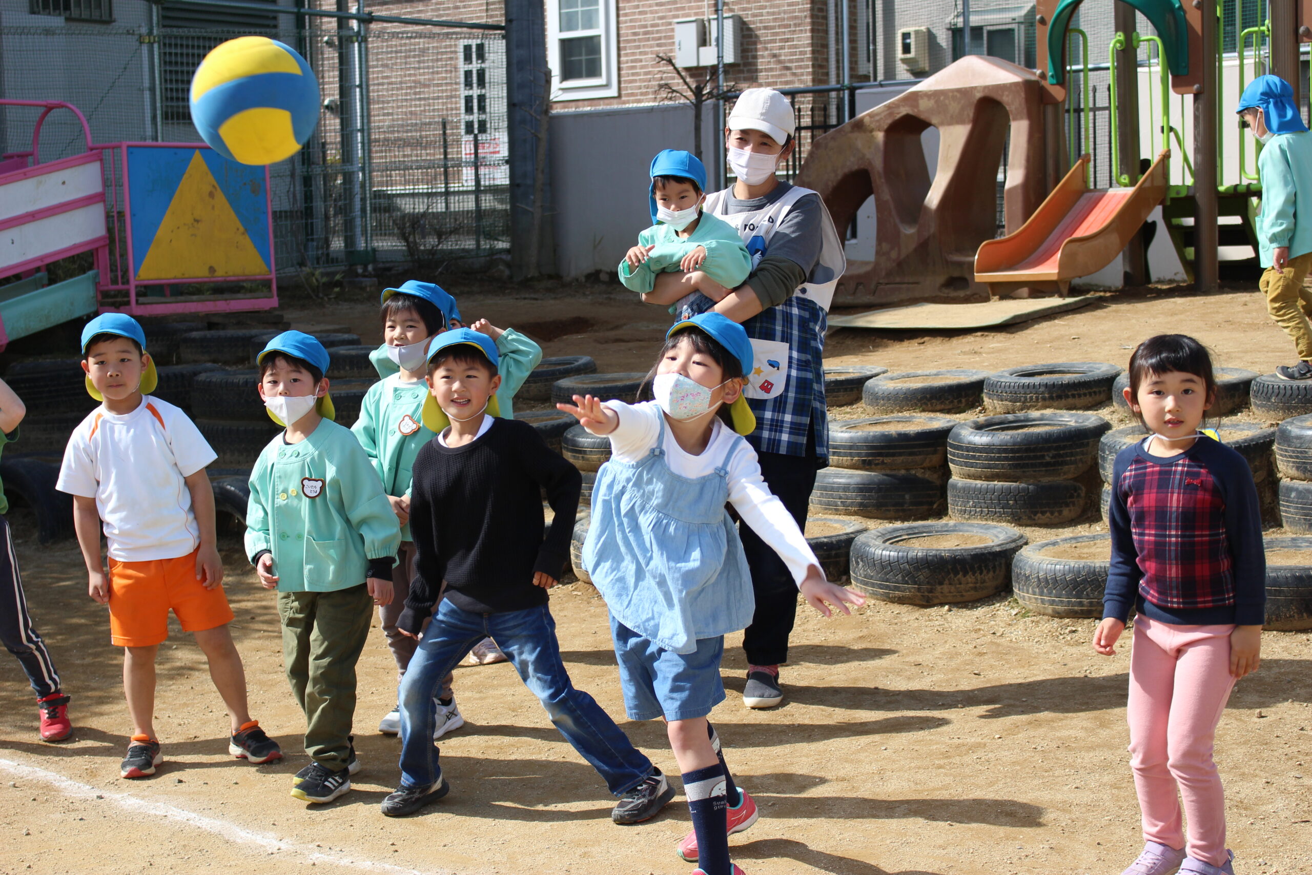 年長さんチームＶＳ先生チーム！