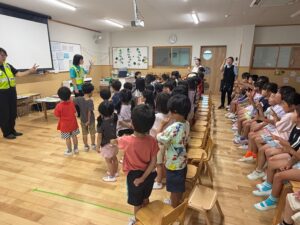 交通安全教室をしました。誠和幼稚園-幼保連携型こども園 - 粉砕技術業界No1プロフェッショナル