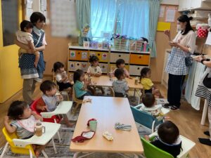 【未満児クラス】食育の様子誠和幼稚園-幼保連携型こども園 - 粉砕技術業界No1プロフェッショナル